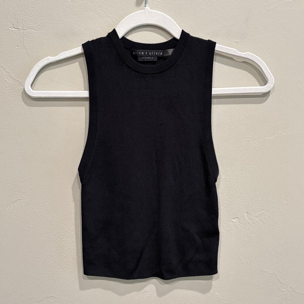 Alice + Olivia Classics Ribbed Crop Tank Black - Size: Medium